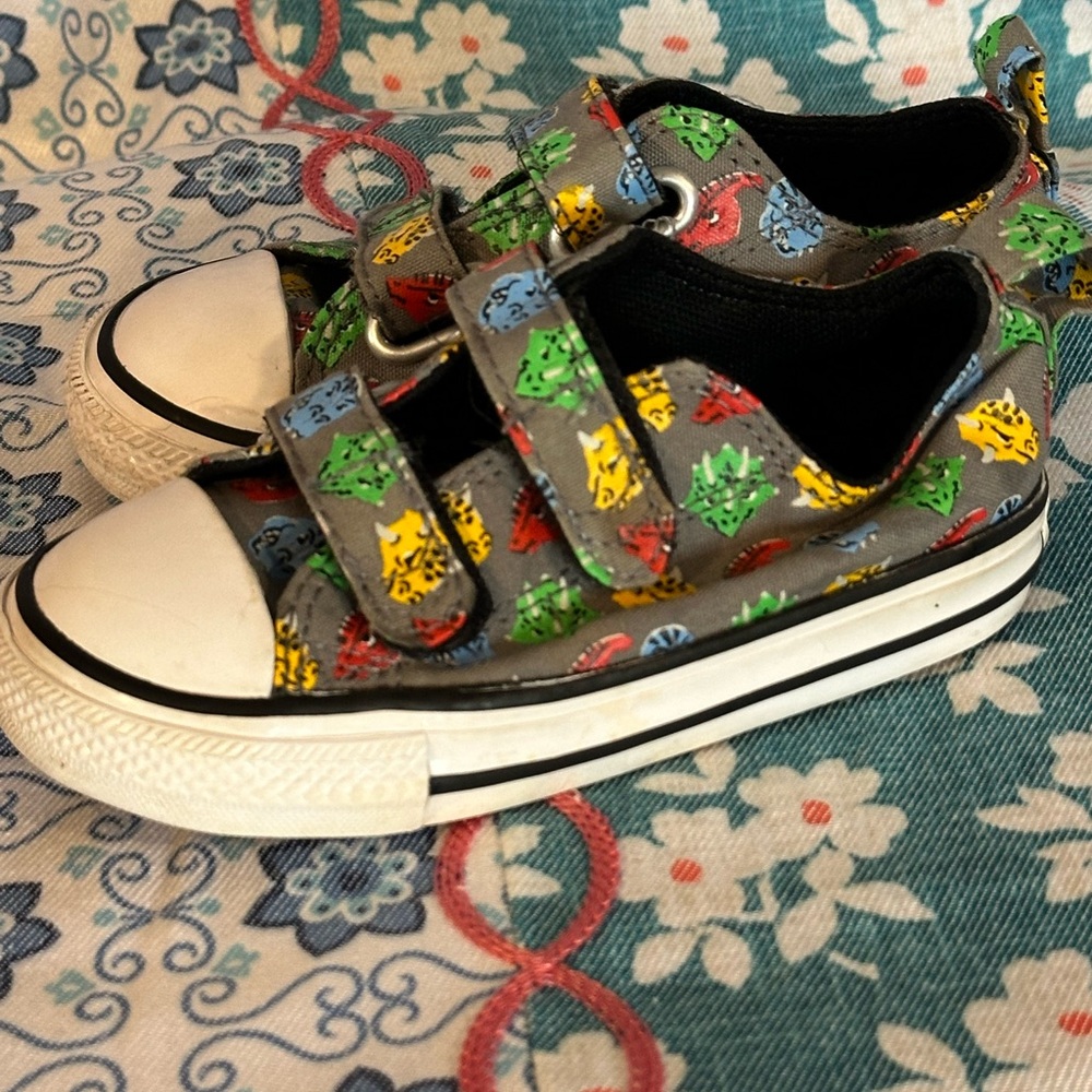 Converse Gray Kids Sneakers with Colorful Patterns
